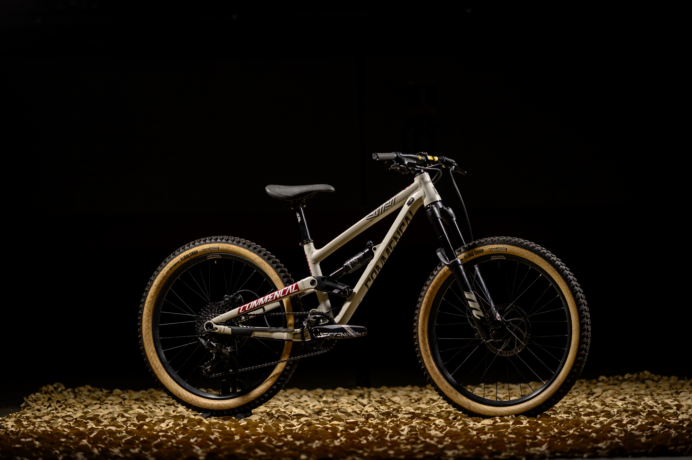 commencal clash 20